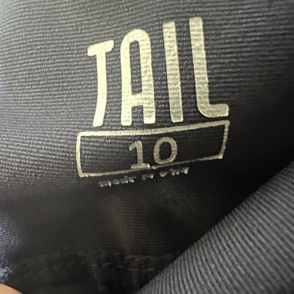 Tail 11" Golf Shorts Women's Size 10 Navy Blue Side Insert Active Sport‎ Outdoor - Picture 3 of 7